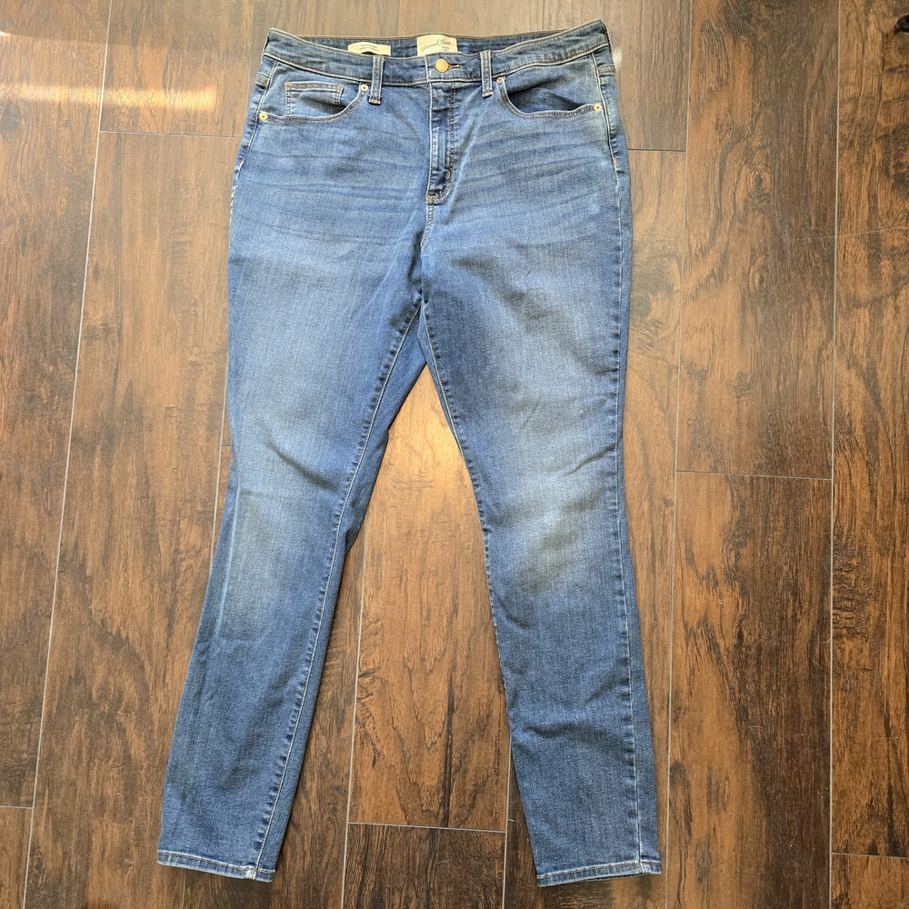 Universal Thread Blue High Rise Skinny Jeans